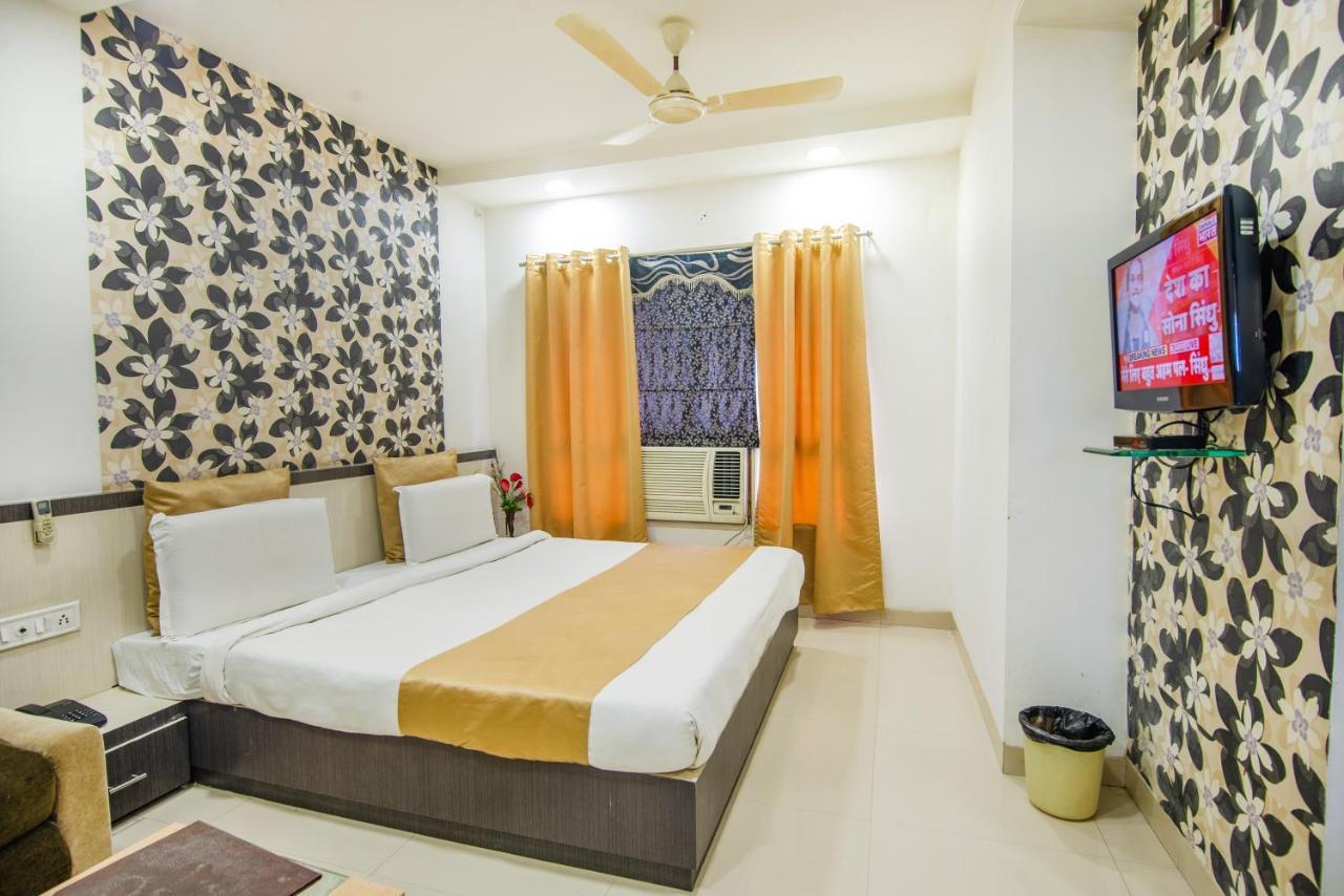 Morya Regency Hamidia Road Hotell Bhopal Exteriör bild