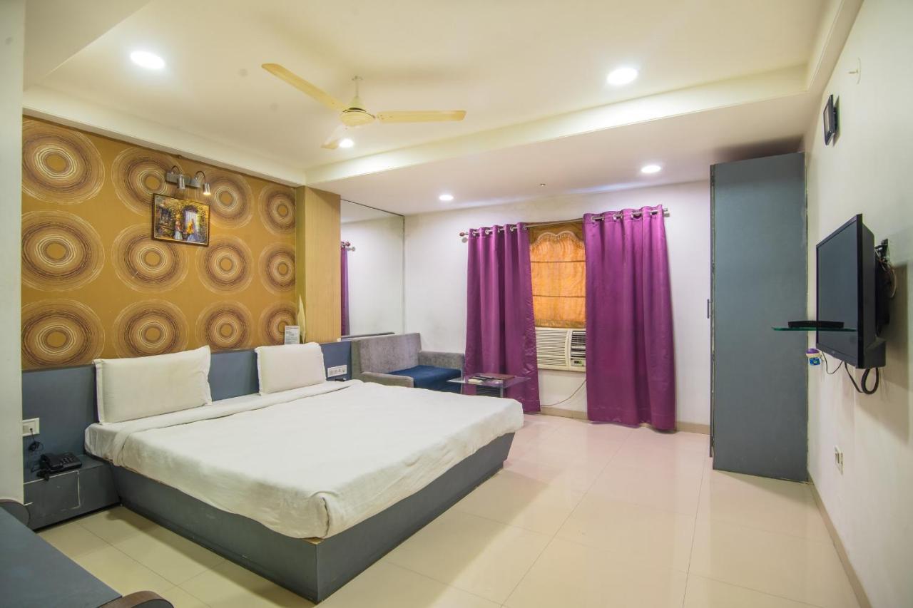 Morya Regency Hamidia Road Hotell Bhopal Exteriör bild